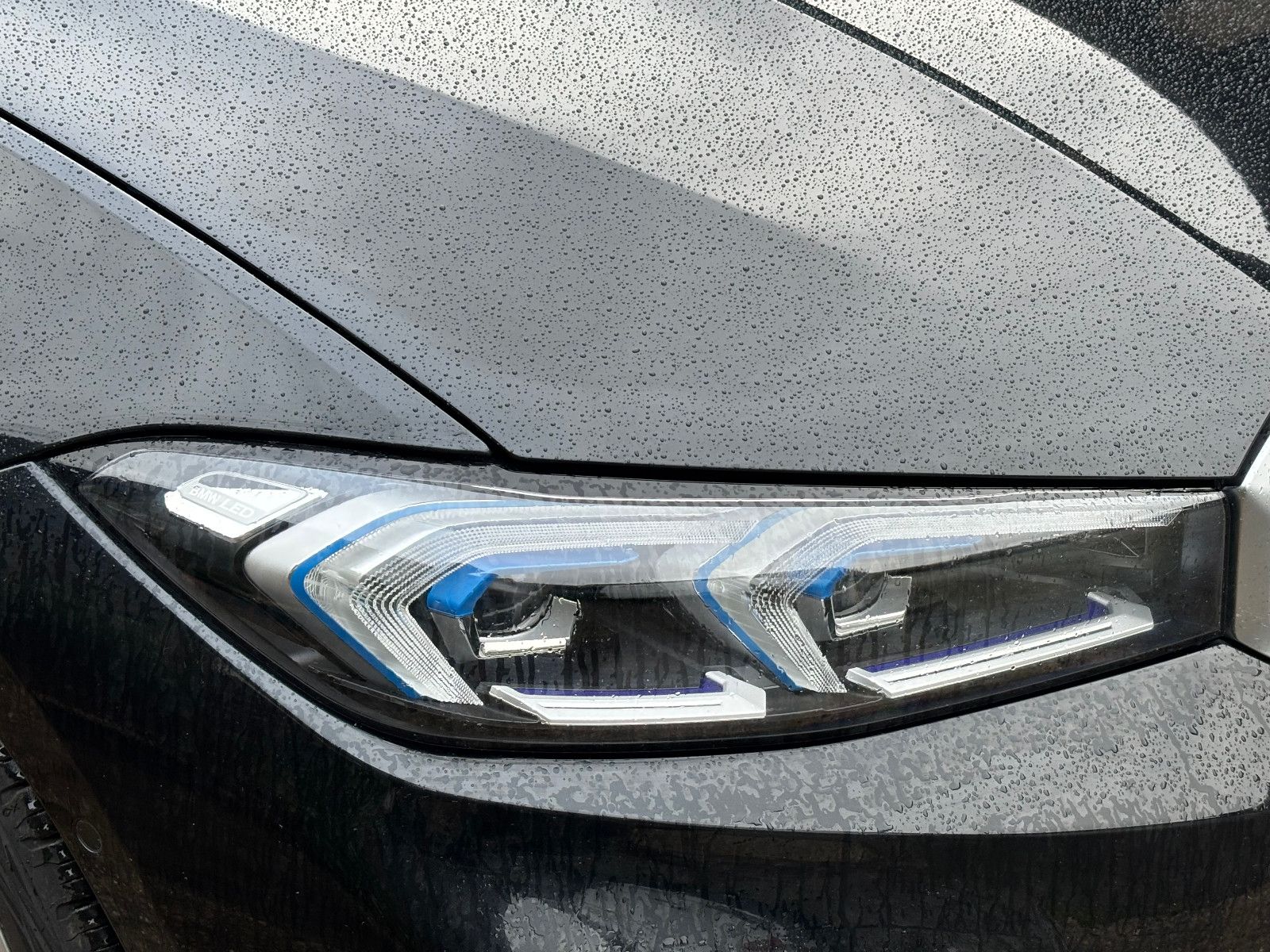 BMW 320d Touring Sport TopAusstattung 18" Pano StdHz imagem 2