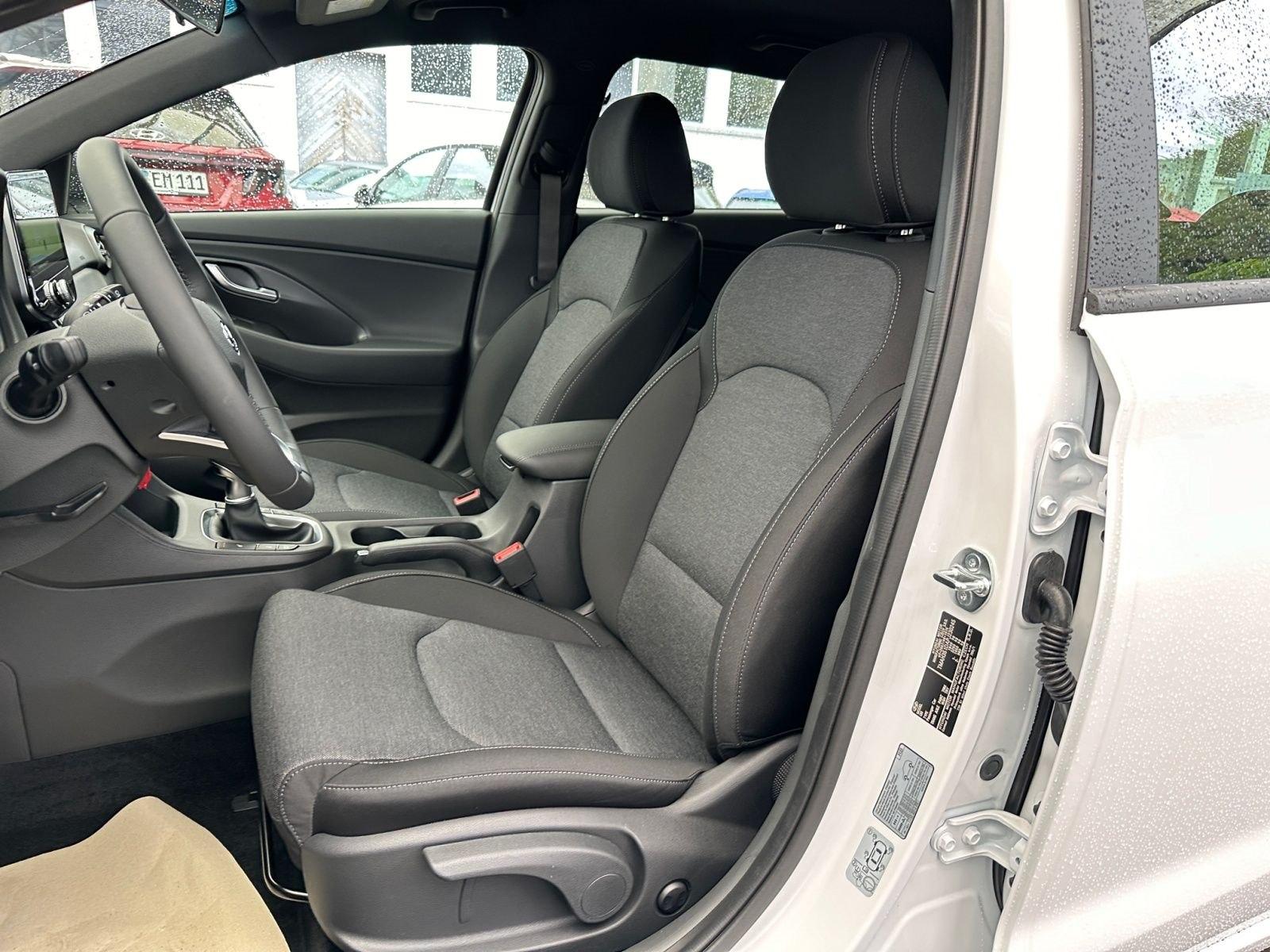 Hyundai i30 MJ23 1.5 Benzin 48V Advantage /FLA/SHZ/LM