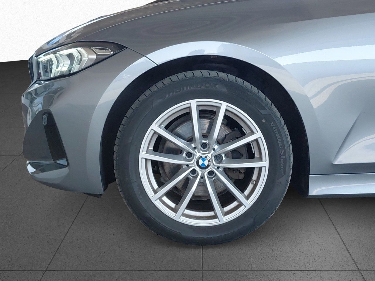 BMW 320d xDrive Touring AHK.DA,LED,PDC,LiCoPlus,SHZ foto 18
