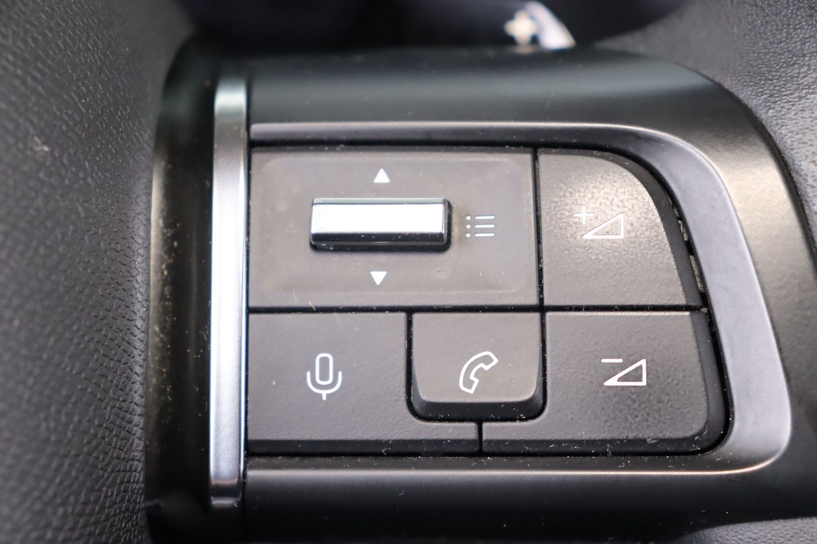 Fahrzeugabbildung Citroën C5 X Feel * LED * Navi * Keyless