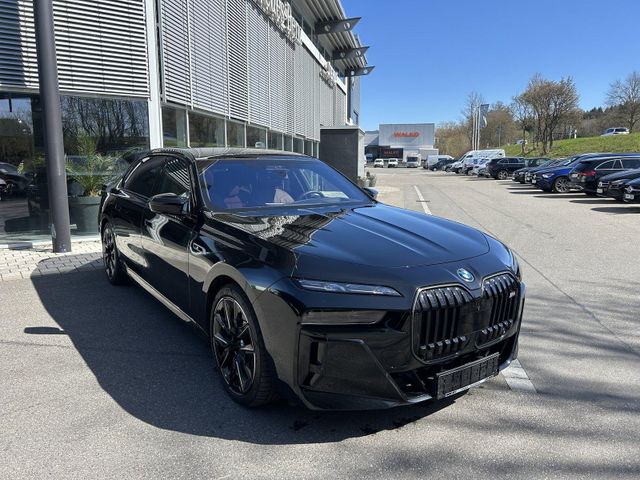 BMW M760
