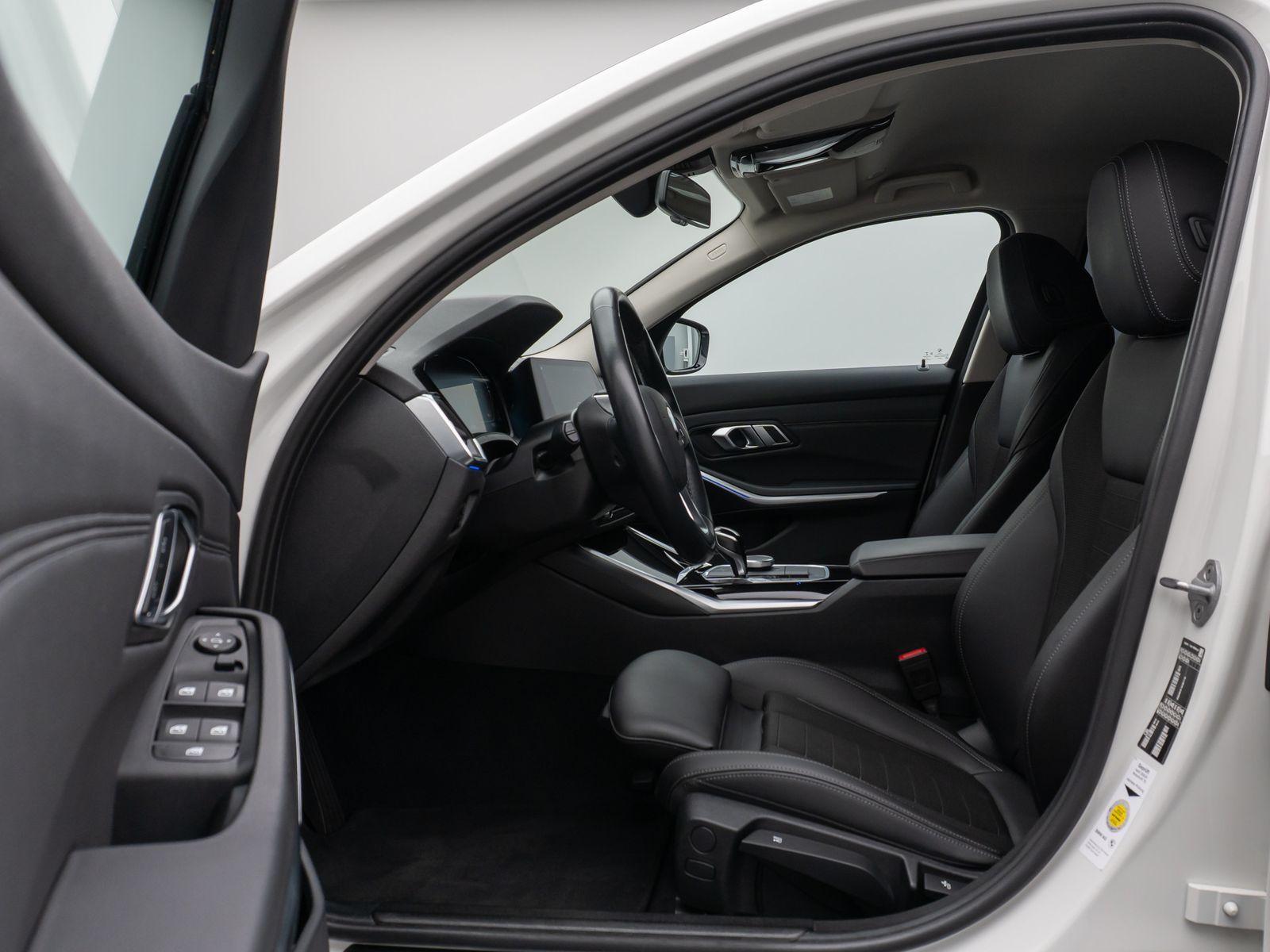 Fahrzeugabbildung BMW 320d SportLine DAB PDC Geschwindigkeitsreg Sport