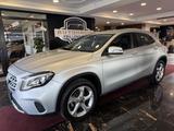 Mercedes-Benz GLA 200 AUTOMATIK!! 33 TKM!! LED/NAVI/LEDER/ - Mercedes-Benz GLA 200 in Gelsenkirchen