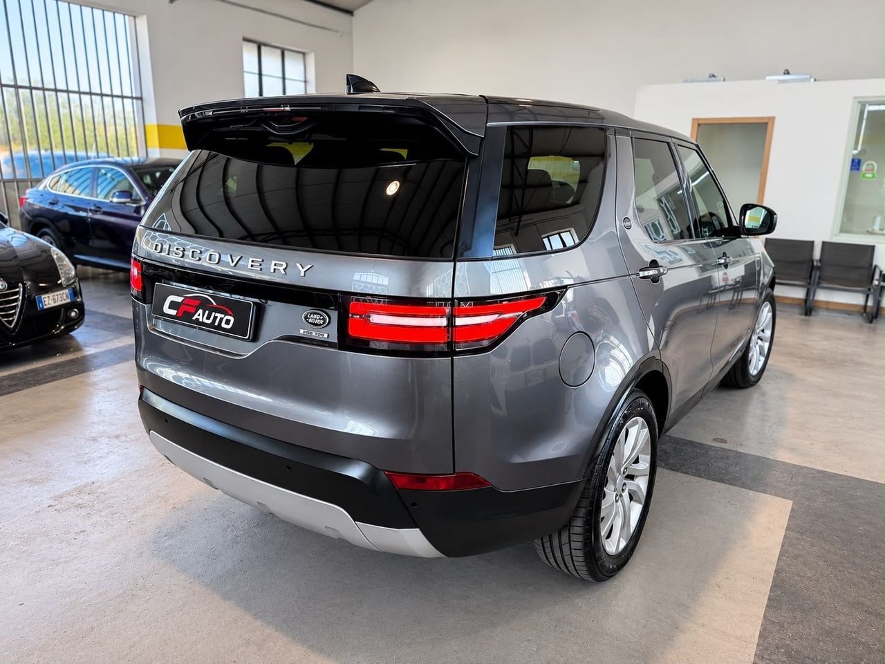 Land Rover Discovery 3.0 TD6 249 CV 7 Posti 2019 imagem 2