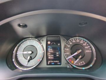 Toyota Hilux - 11
