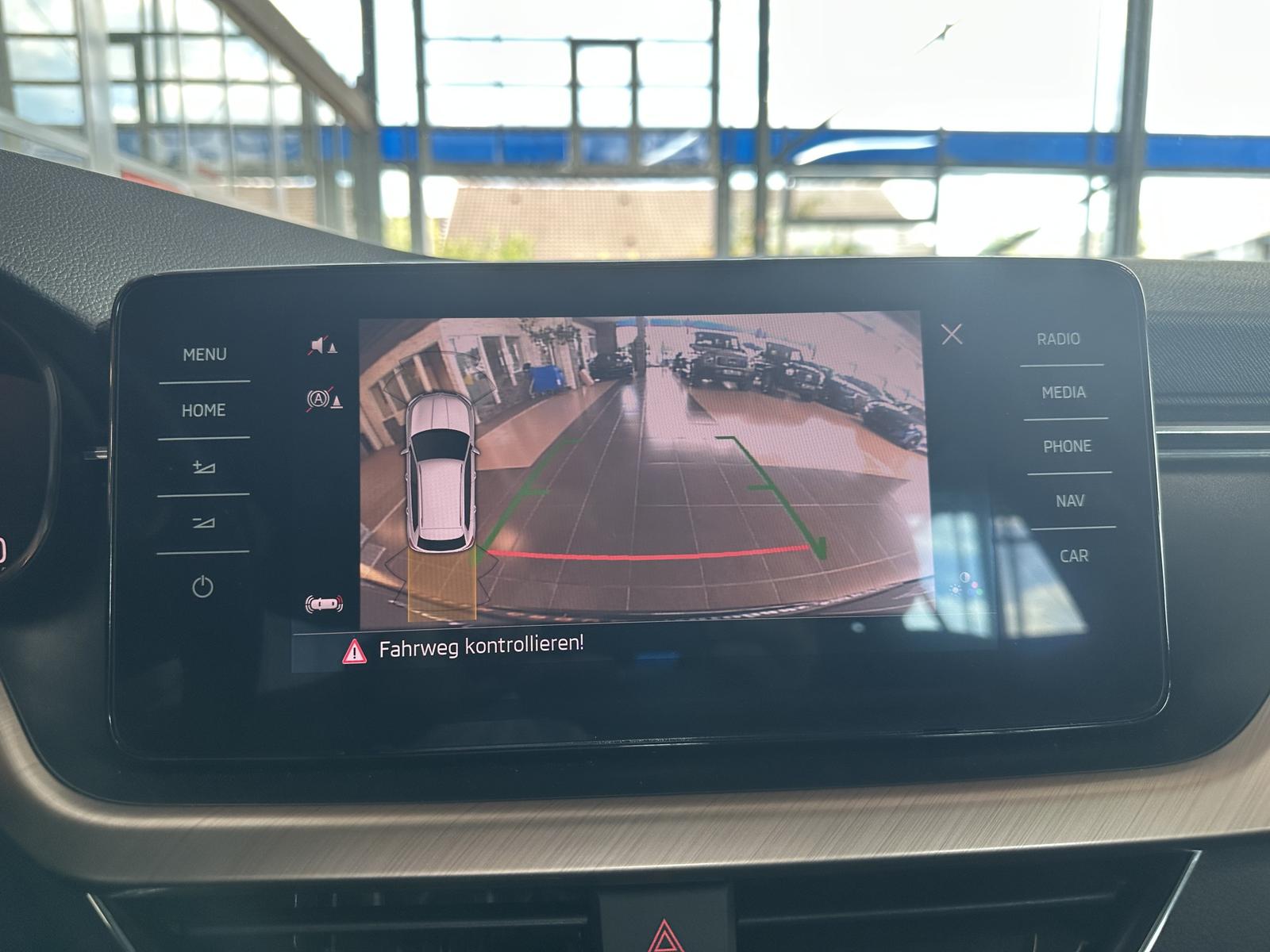 Skoda Kamiq Style R.Cam Navi ACC SHZ LED, миниатюра 17