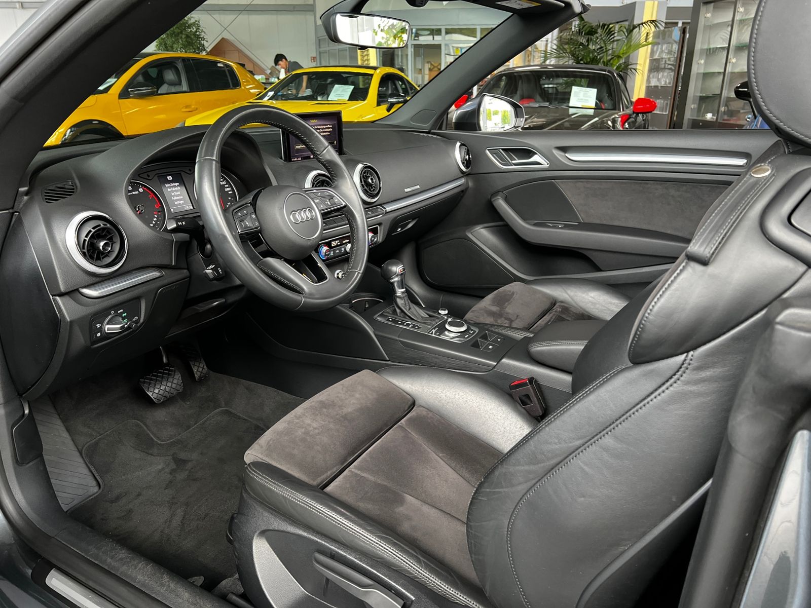 Fahrzeugabbildung Audi A3 Cabriolet sport AHK LED XENON NAVI