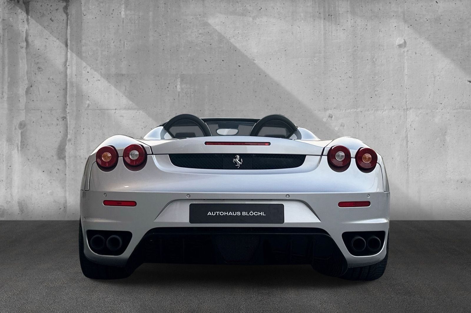 Fahrzeugabbildung Ferrari F430 Spider*PDC*Embleme*HiFi