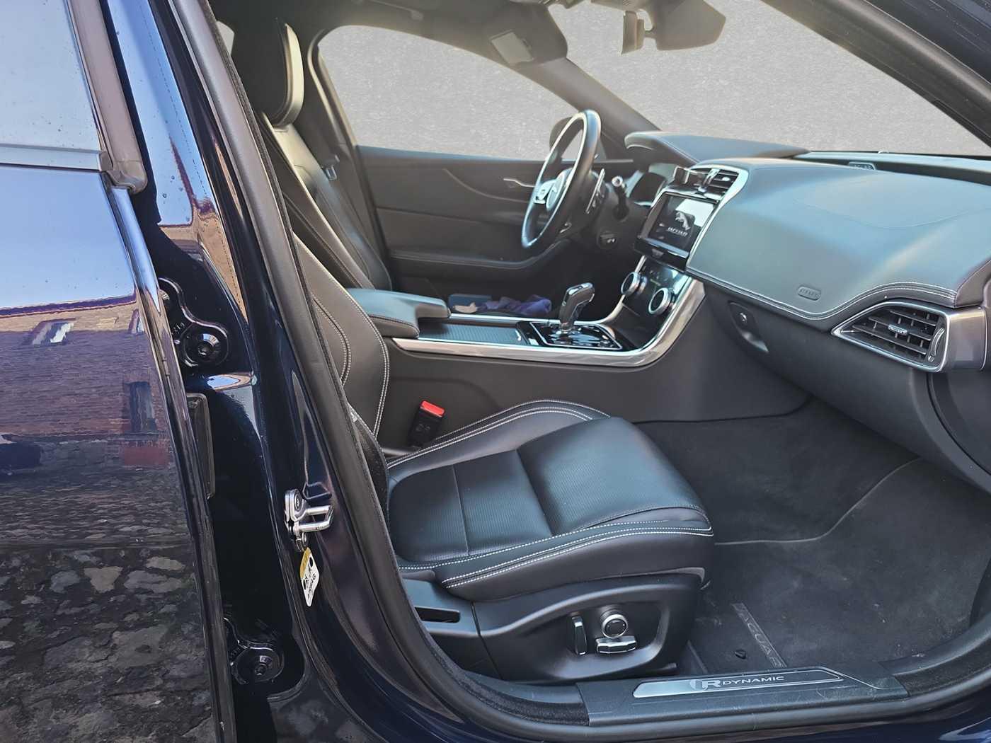 Jaguar XE P250 Aut. R-Dynamic S