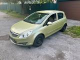 Opel Corsa D 1,2 4/5 Türer Klima - Opel Corsa aus 2006: 1.4