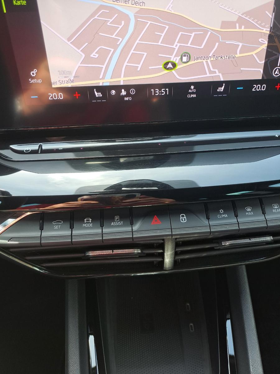 Skoda Octavia Combi Sportline 2.0 TDI DSG-LED-Navi-AHK