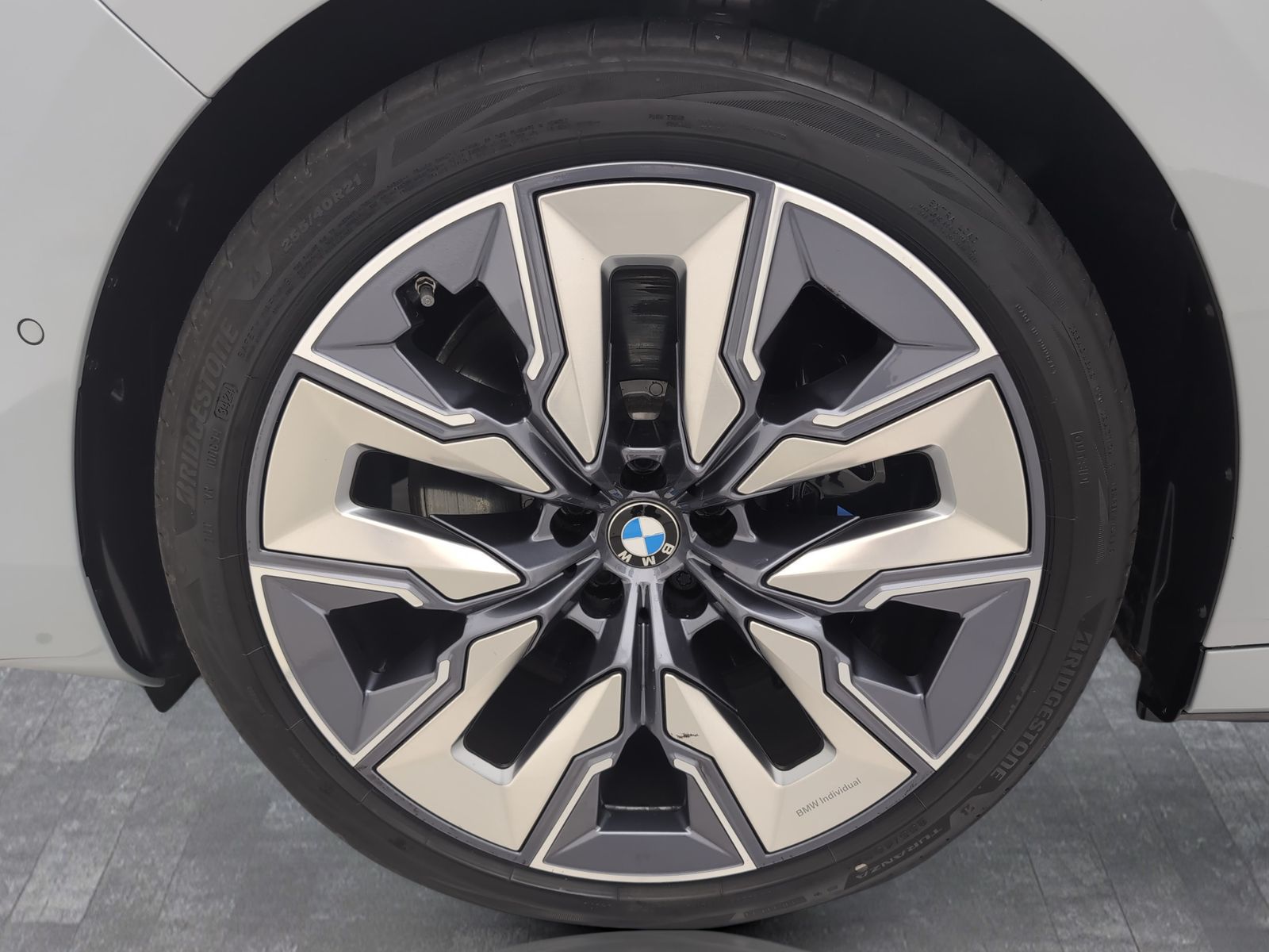 BMW 750 - Bild 17