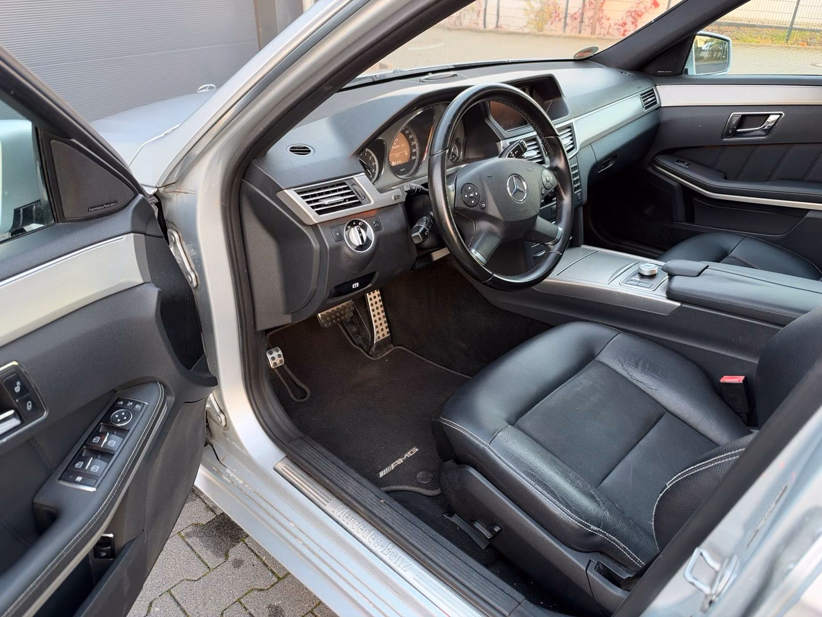 Audi A8 2010 — photo 10