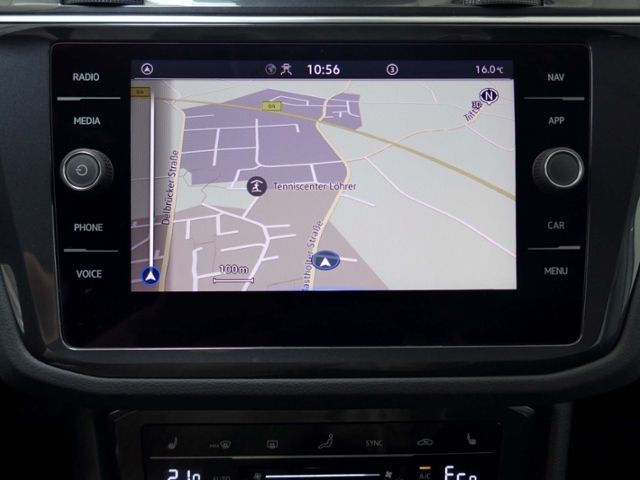 Fahrzeugabbildung Volkswagen Tiguan  Elegance 1.4 TSI eHybrid LED AHK RFK ACC