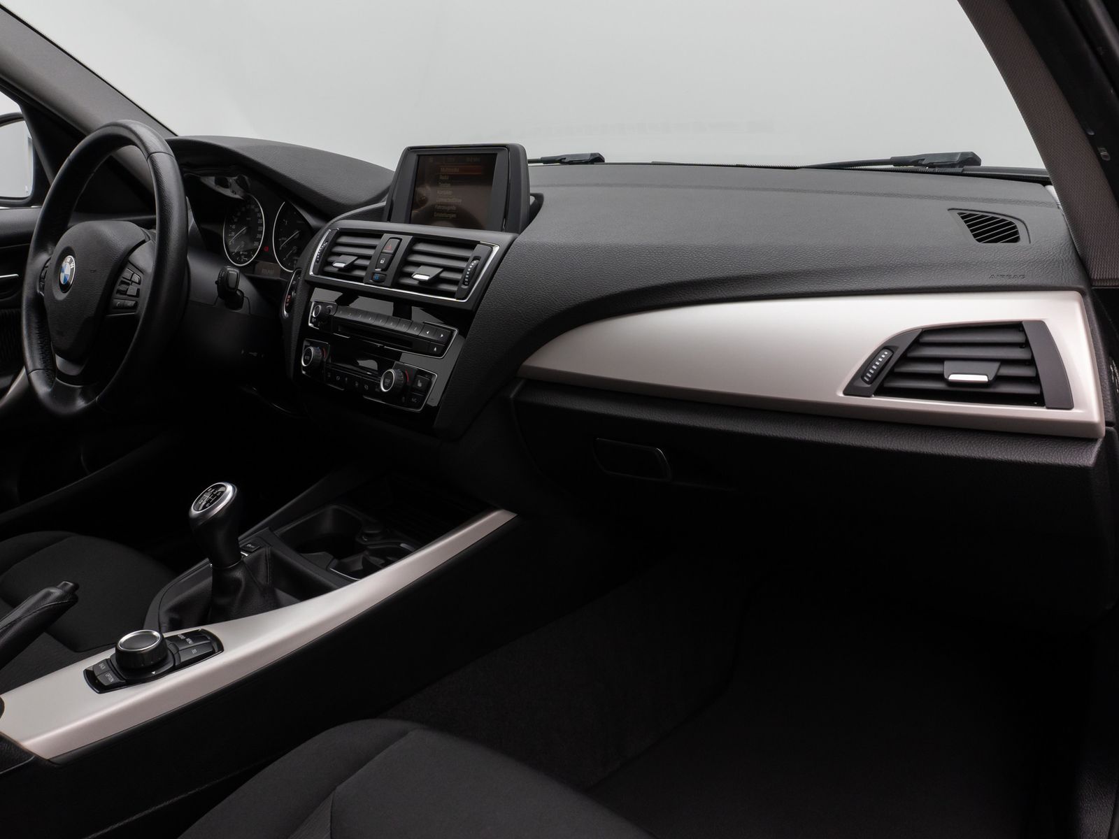 Fahrzeugabbildung BMW 118d Advantage PDChint Sitzhzg Geschwindigkeits