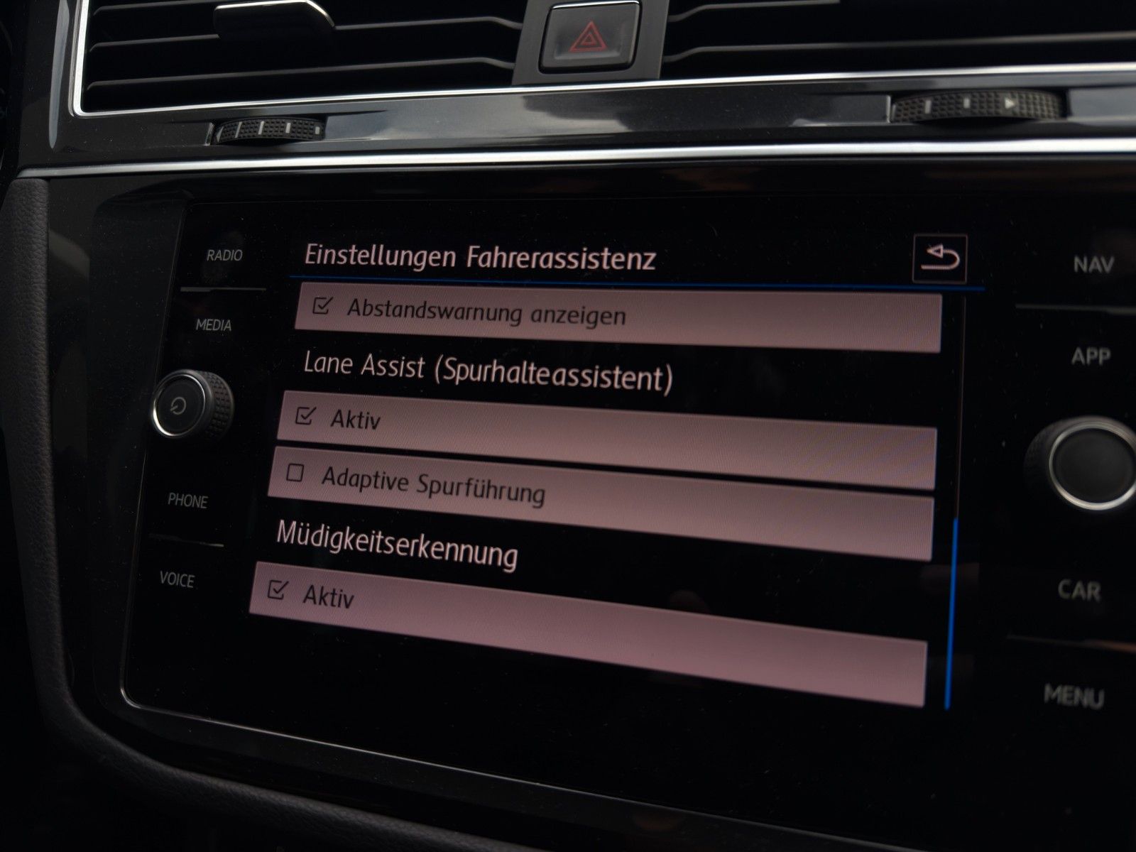 Fahrzeugabbildung Volkswagen Tiguan *AHK*ACC*Carplay*3-Zonen*Elektr.Heck*