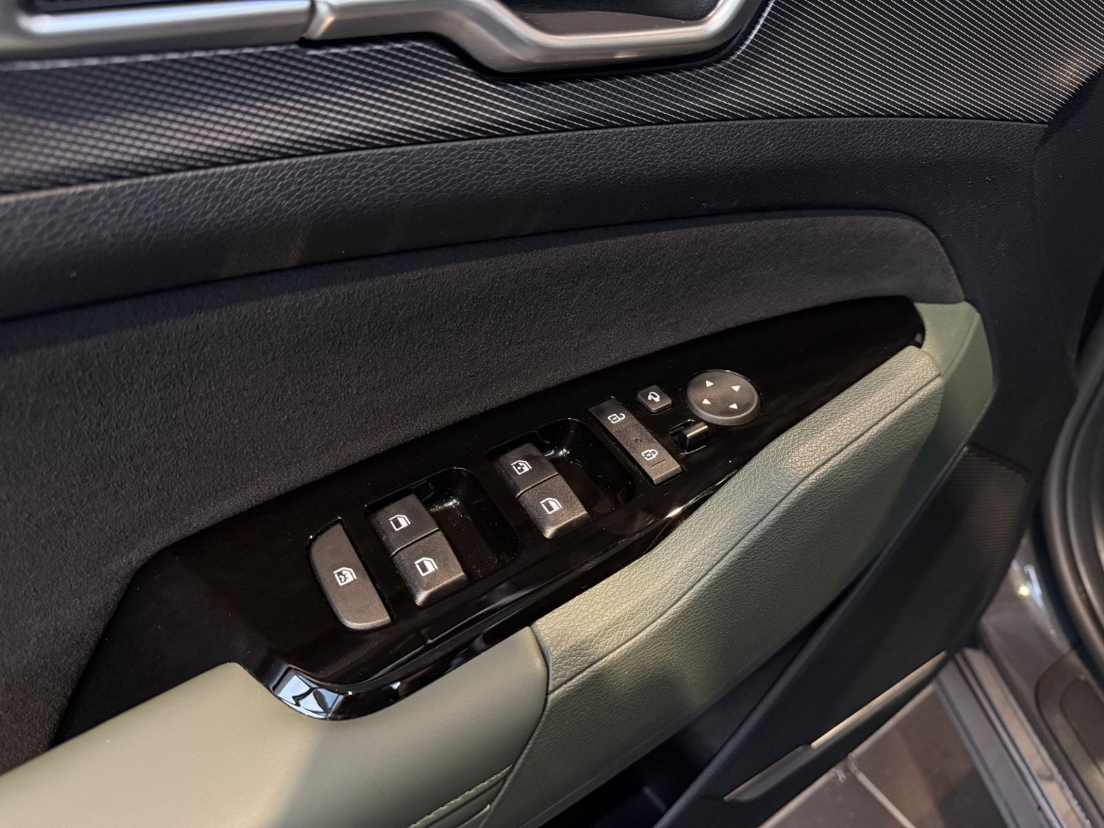 Fahrzeugabbildung Kia Sportage Nightline Edition Hybrid HEV 4WD AHK