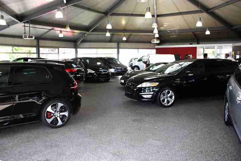 showroom-image-top