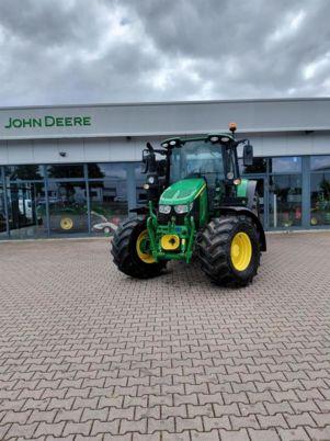 John Deere 6120M
