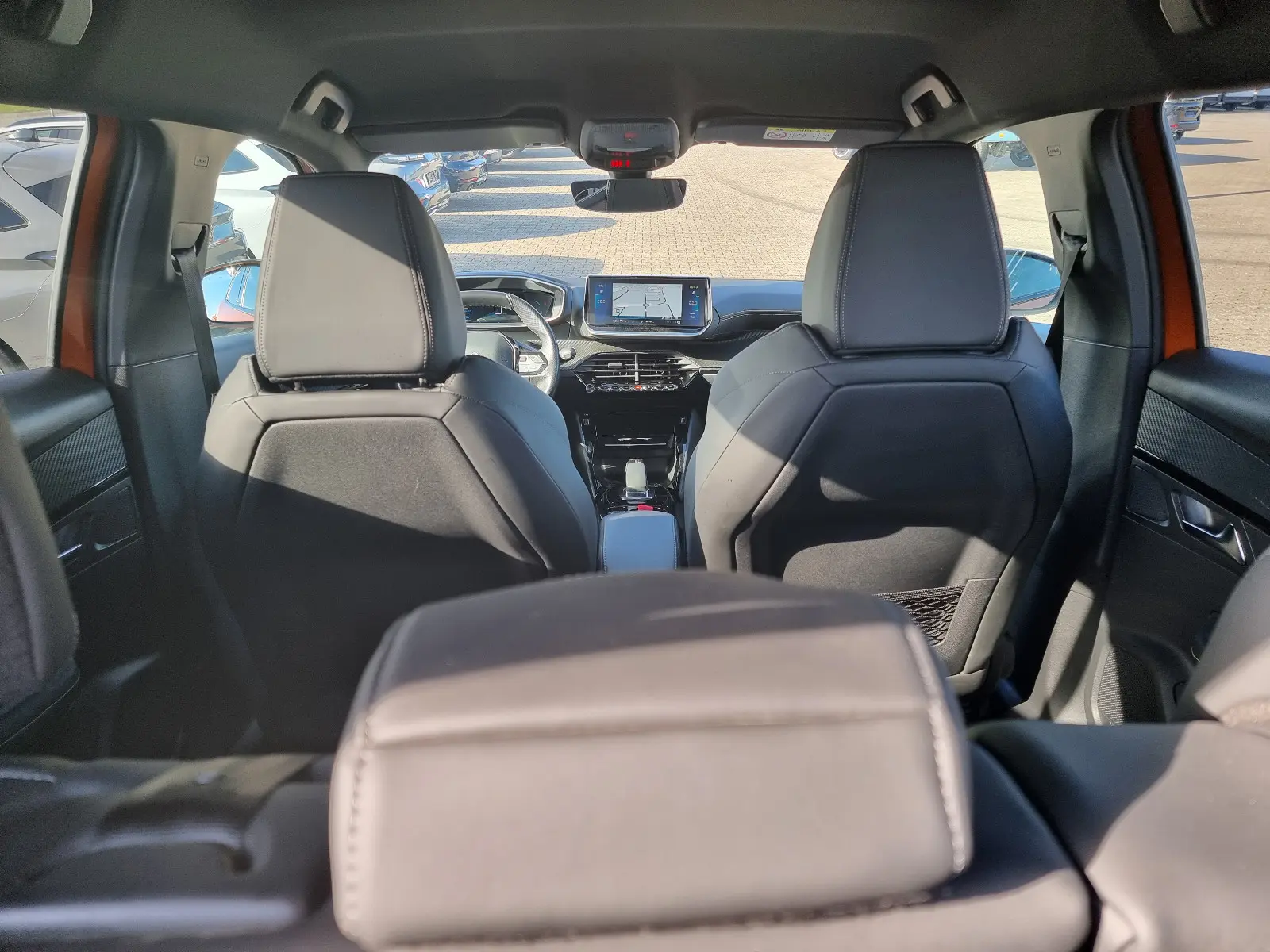 Peugeot e-2008 GT-Line -KLIMA-NAVI-CARPLAY-SHZ-CAM-LEDER