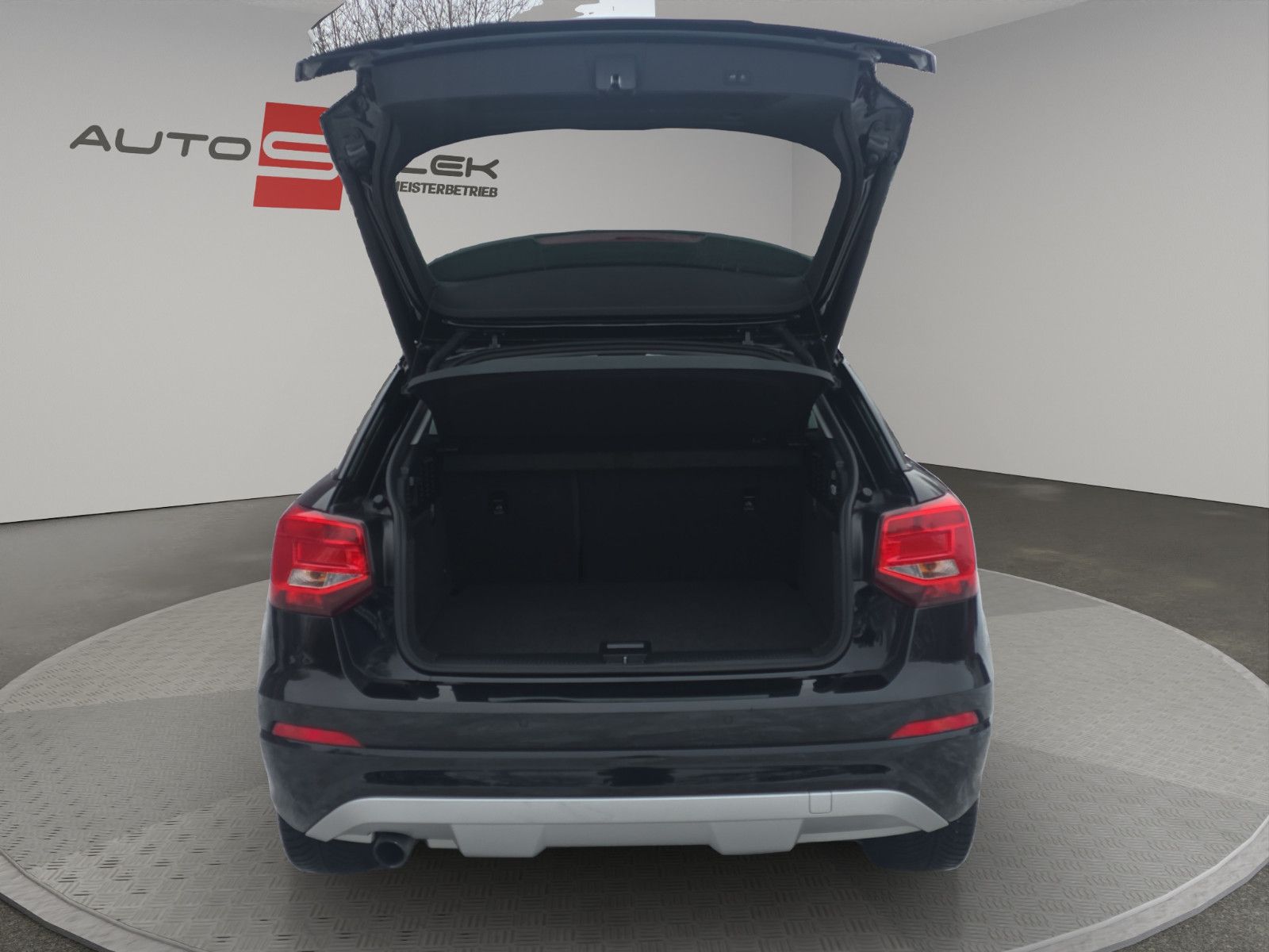 Fahrzeugabbildung Audi Q2 sport ultra  KLIMA PDC SHZ KAMERA SPURASISTEN