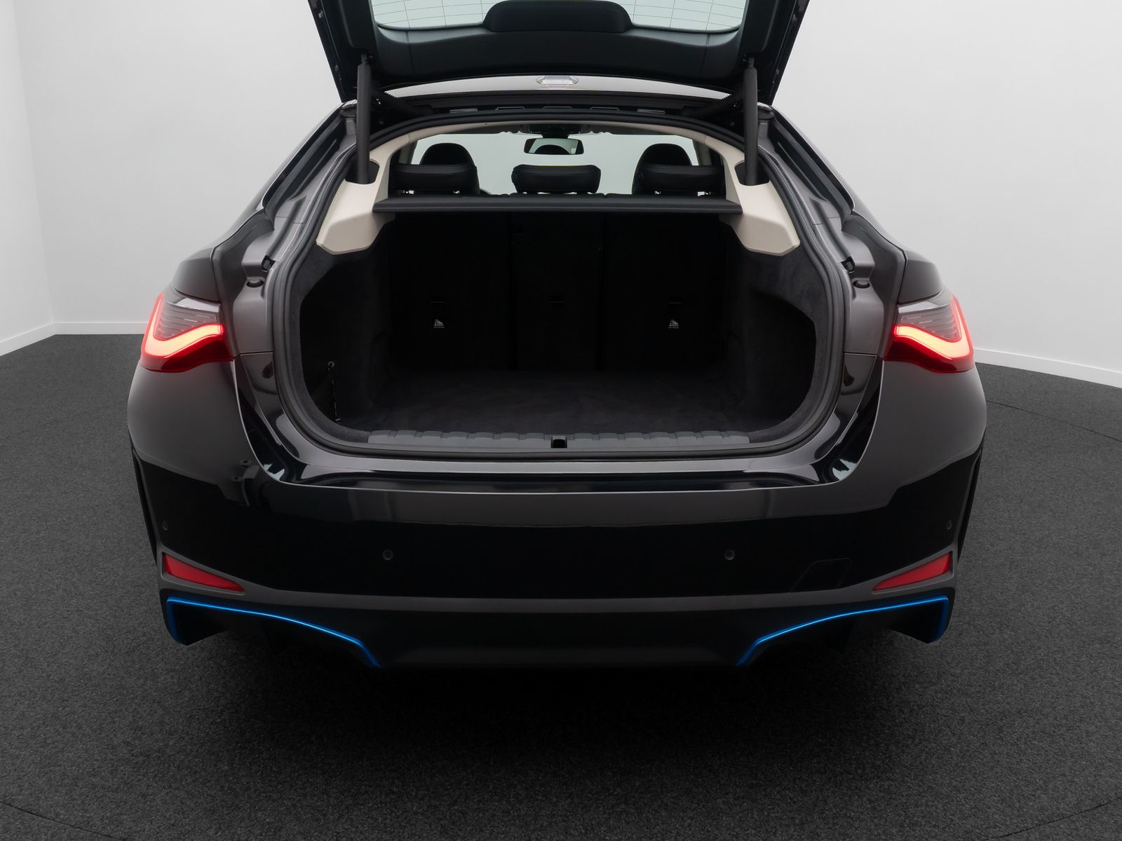 Fahrzeugabbildung BMW i4 eD40 GC HiFi Kamera DAB Widscreen Sportsitze