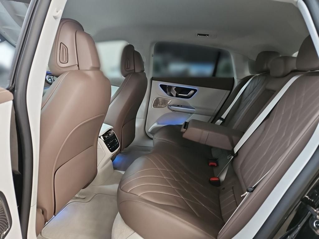 Fahrzeugabbildung Mercedes-Benz EQE 300 Avantg. Sitzklima Burm.3D Memo 360° LED