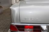 Mercedes-Benz 230 - Mercedes-Benz 230 in Gelsenkirchen