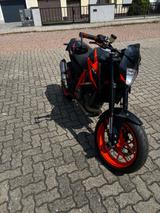 KTM Duke R 690 - KTM Motorräder in Halle