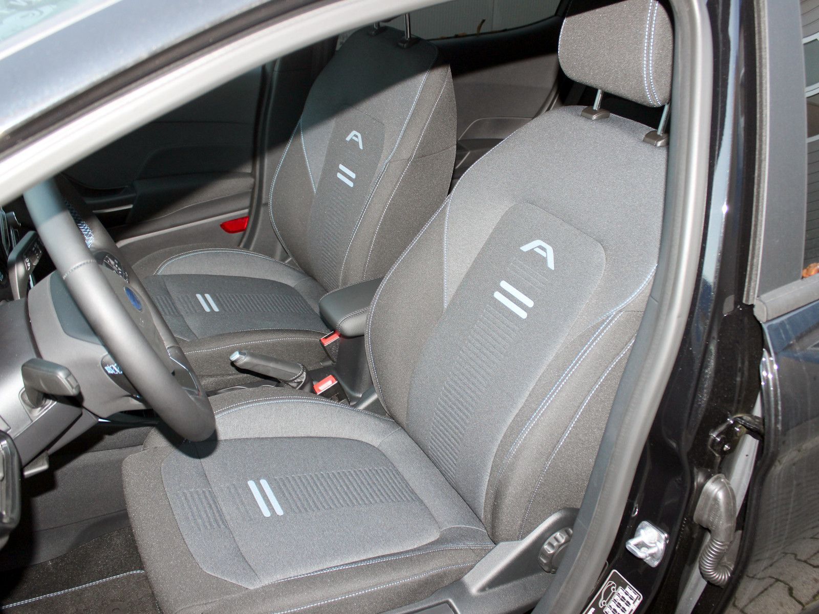 Fahrzeugabbildung Ford Fiesta Active 1,0 EcoBoost Hybrid