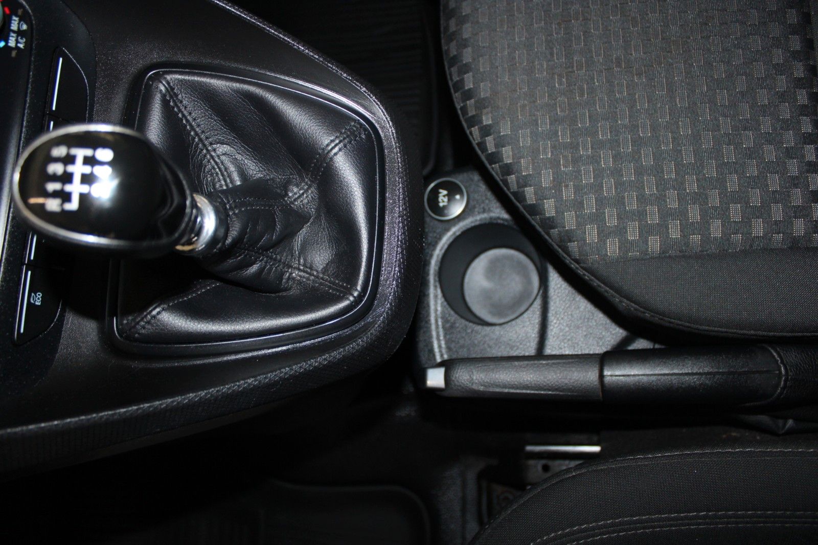 Fahrzeugabbildung Ford Transit Connect TREND L2 Lang KLIMA CAM STDHZ 3S