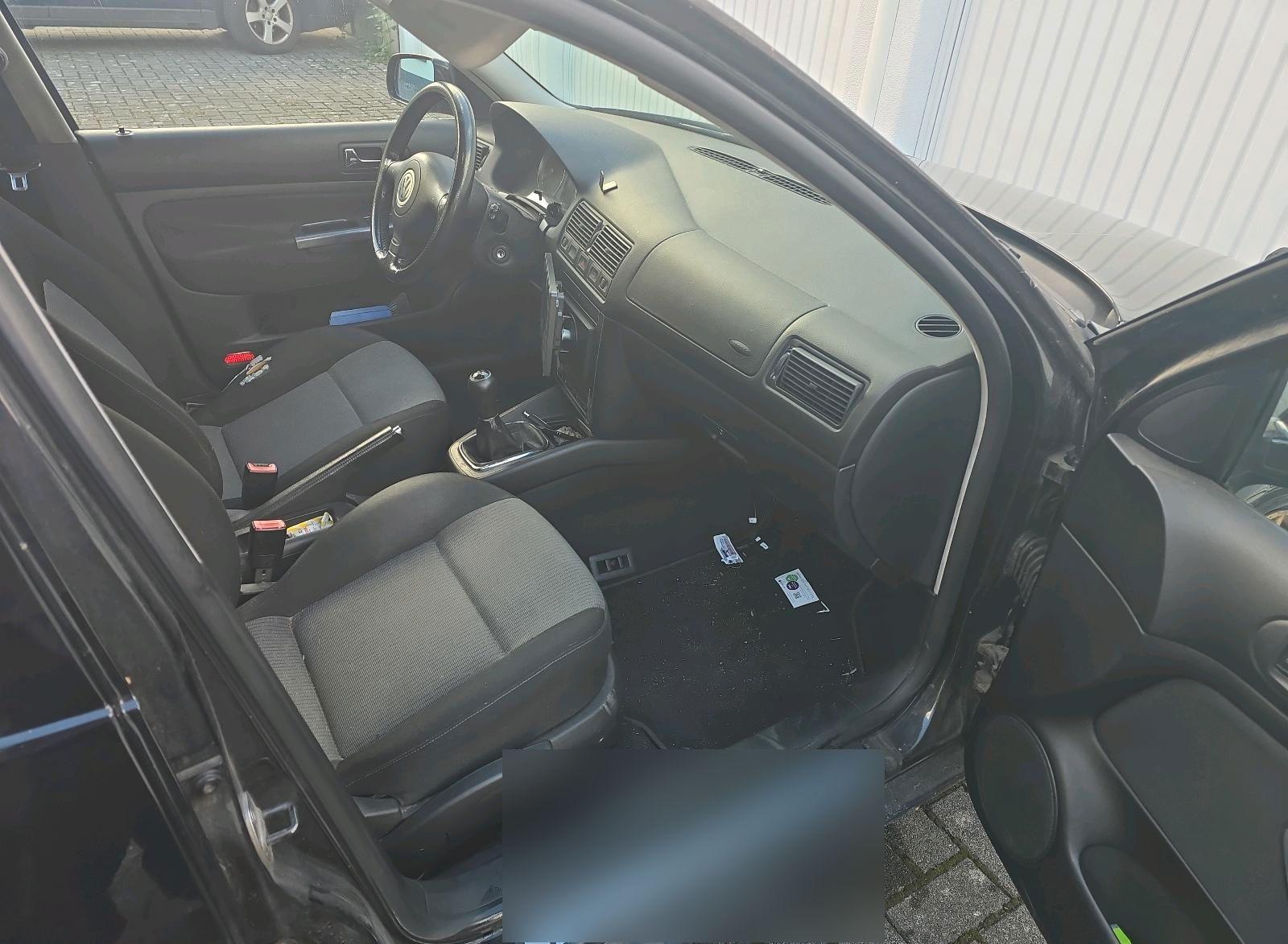 Volkswagen Golf 2005 — engine 105 HP (77kW)