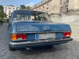Mercedes-Benz Mercedes W115 Strich8 220 Benziner in Best... - Mercedes-Benz Strich 8
