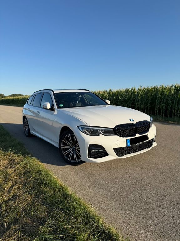 Image of BMW 330