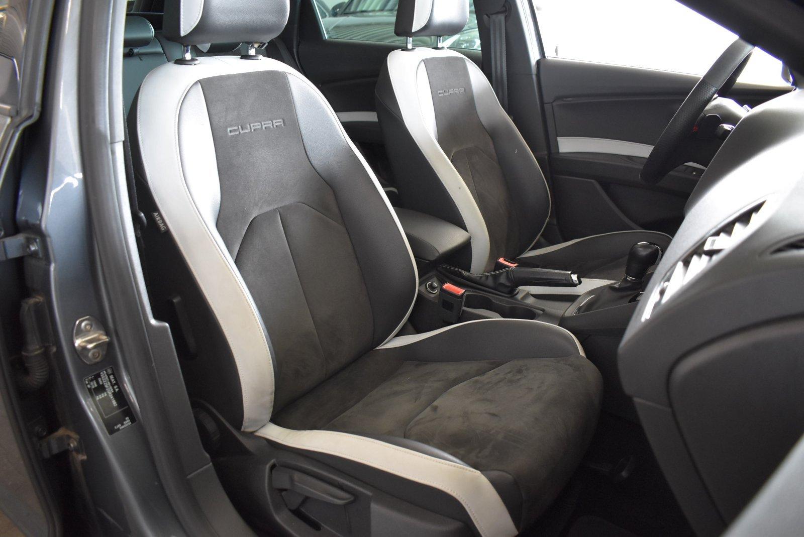 Seat Leon ST Cupra 265 ch DSG • Baquets Alcantara • Toit pano • Caméras AV/AR • DCC • CarPlay