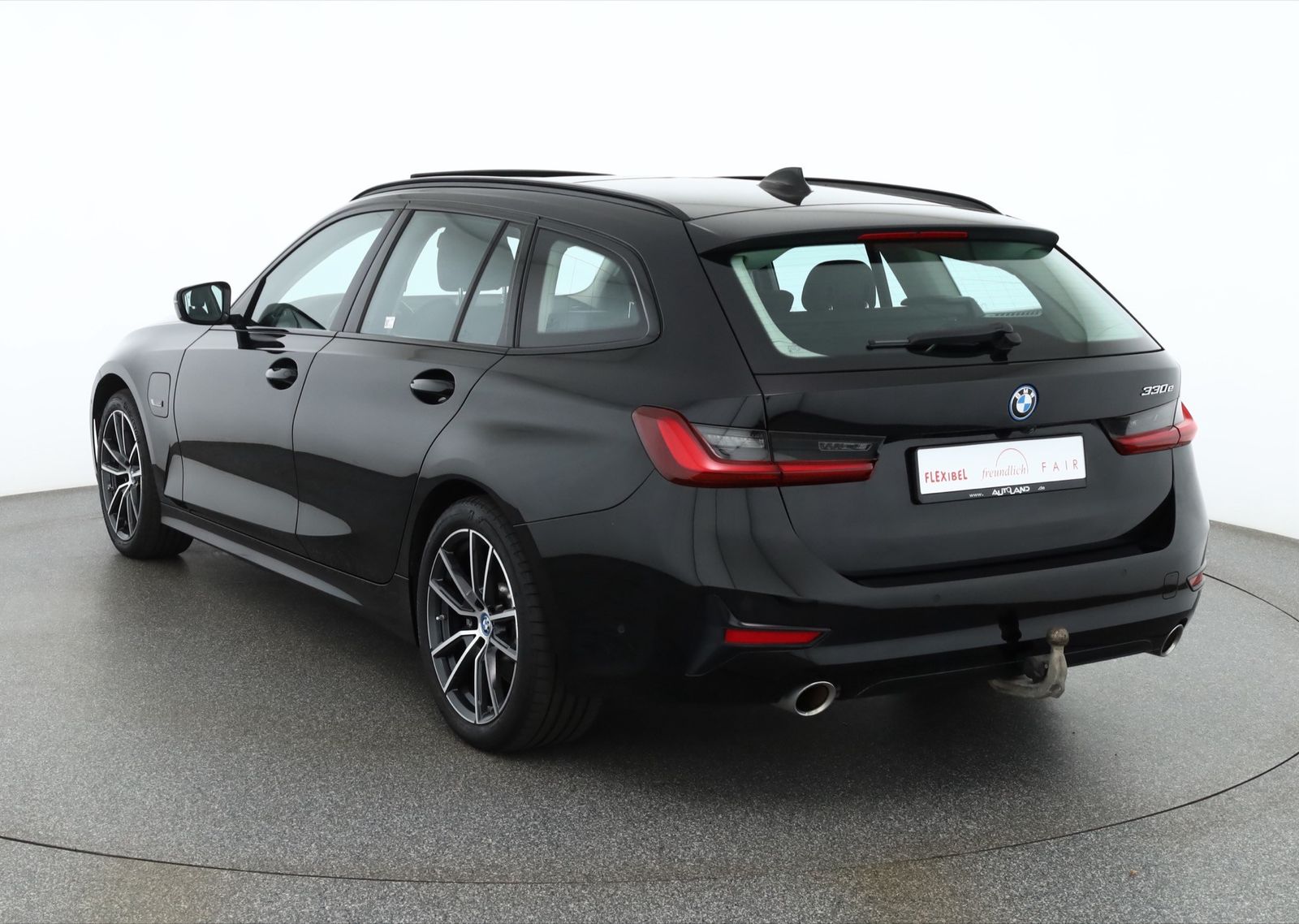 BMW 330e Touring Sport Line Leder AHK Panorama Navi foto 3