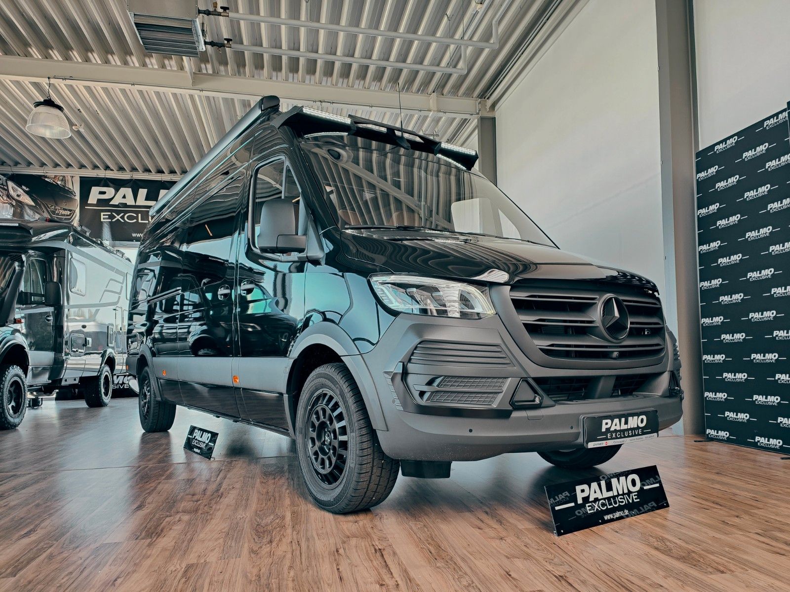 Fahrzeugabbildung Mercedes-Benz X-CROSSVAN  RWD #stealthcamper