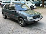 Peugeot 205 Sondermodell nur knapp 87000km - Peugeot 205 von privat