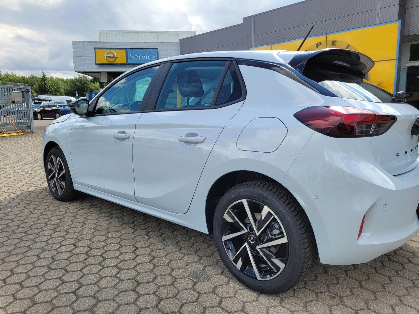 Fahrzeugabbildung Opel Corsa F Edition Hybrid SHZ+LHZ+Kamera+Allwetter