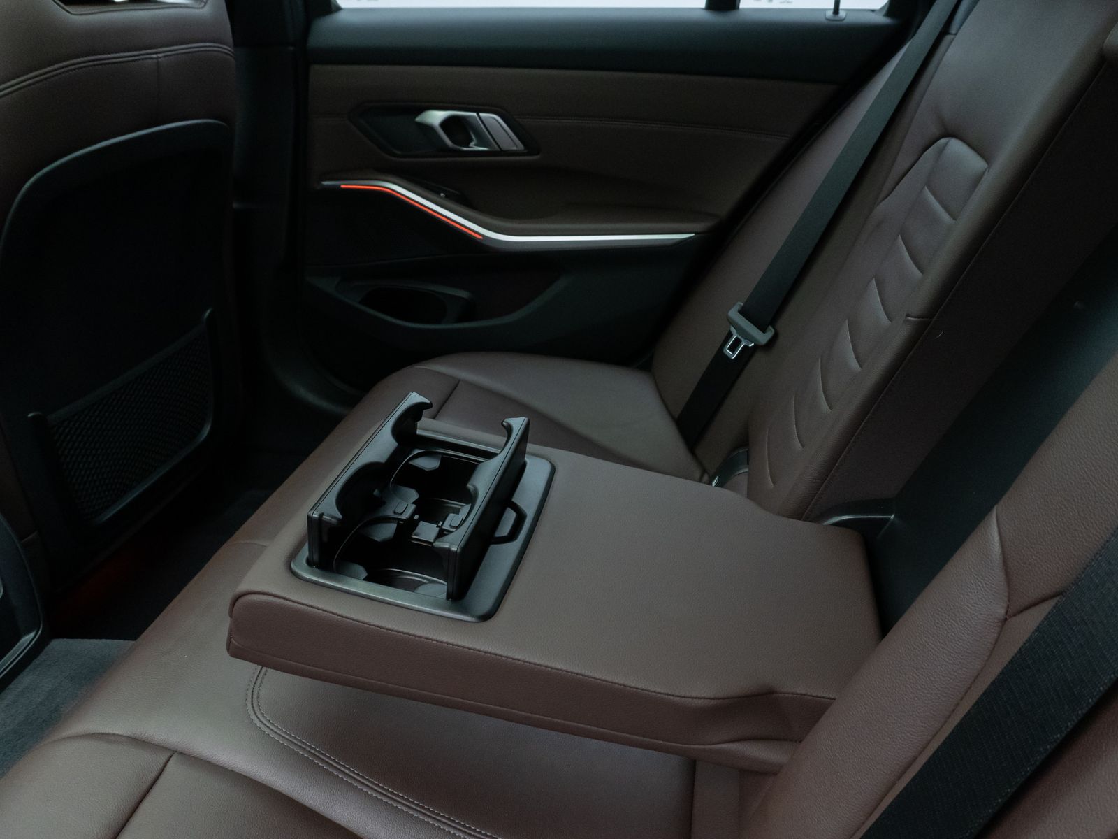 Fahrzeugabbildung BMW 320d  M Sport Panorama Kamera Laser DAB HiFi AHK