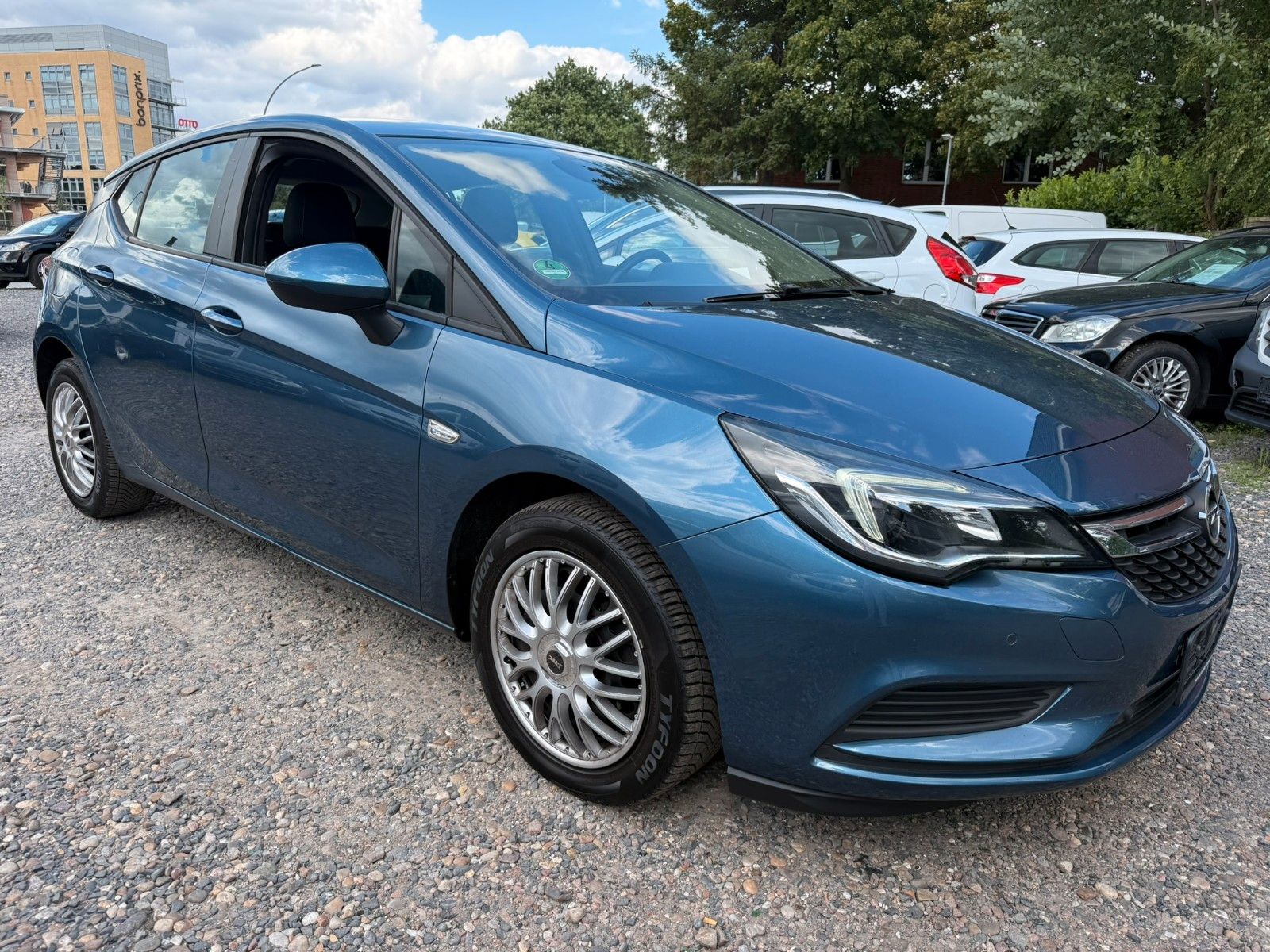 Fahrzeugabbildung Opel Astra K Lim. 5-trg. Business Start/Stop