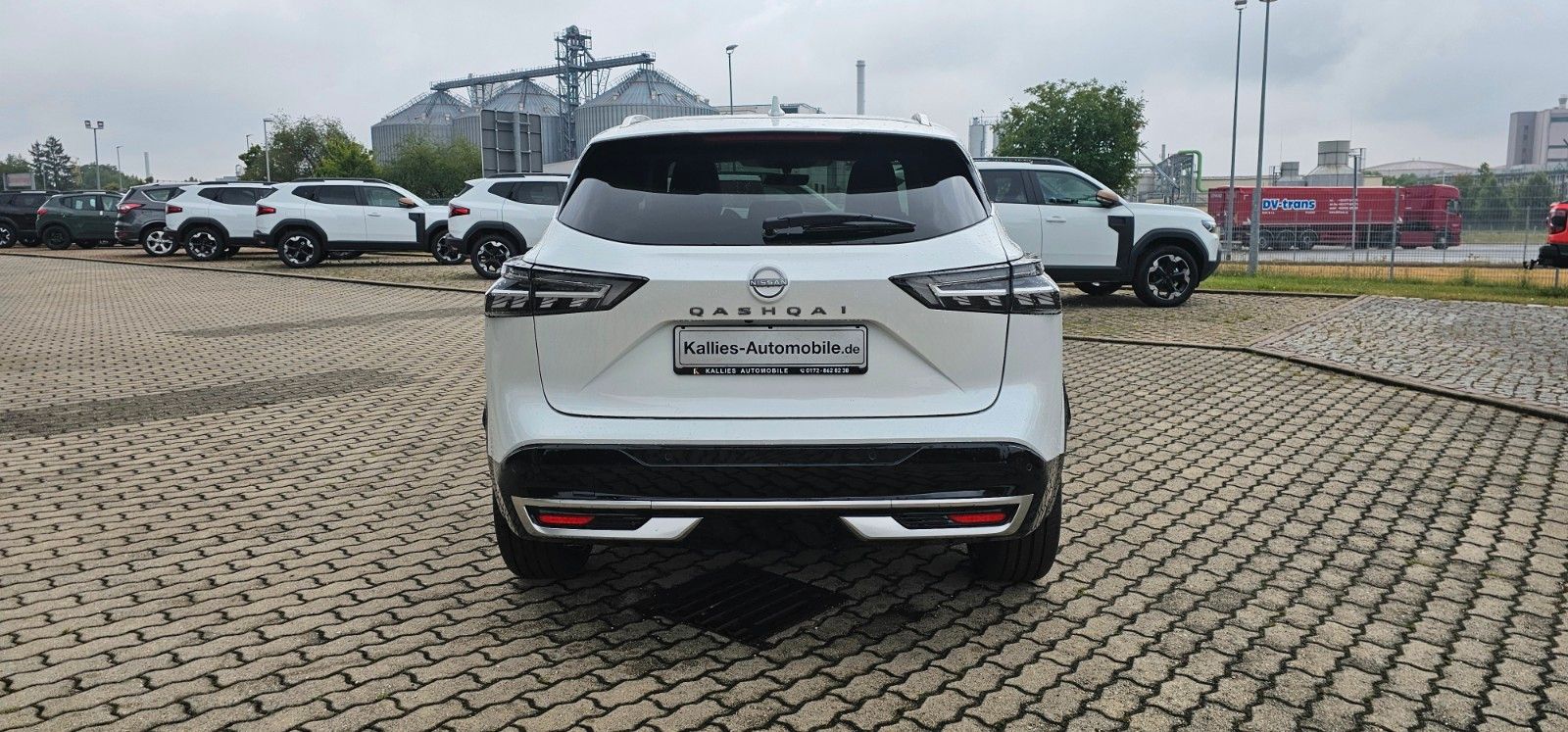 Fahrzeugabbildung Nissan Qashqai 1.3 MHEV Tekna+ PANO+HUD+BOSE+SHZ