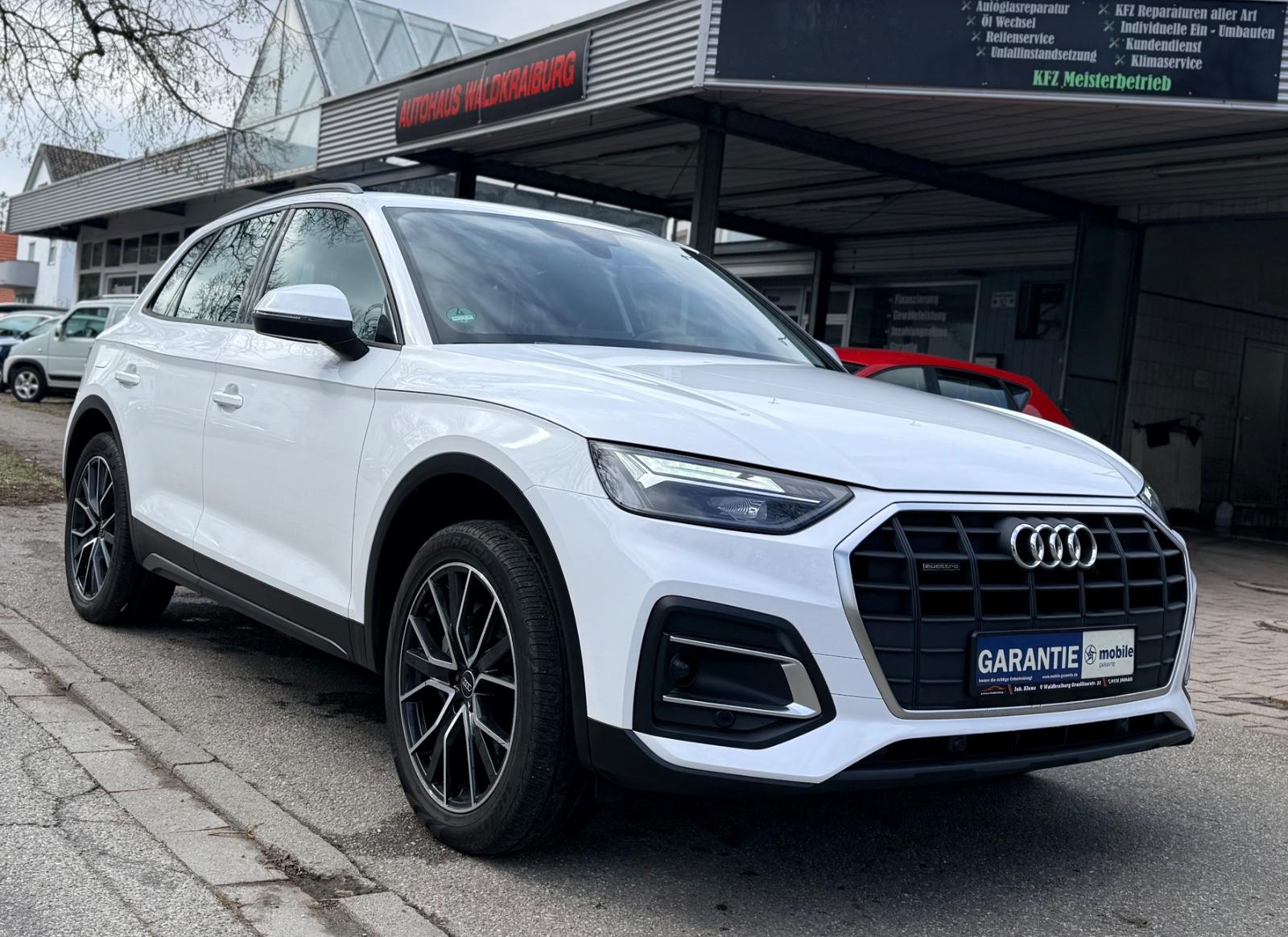 Audi Q5 40 TDI quattro/20ZOLL/PANO/LED/ACC/1.HAND