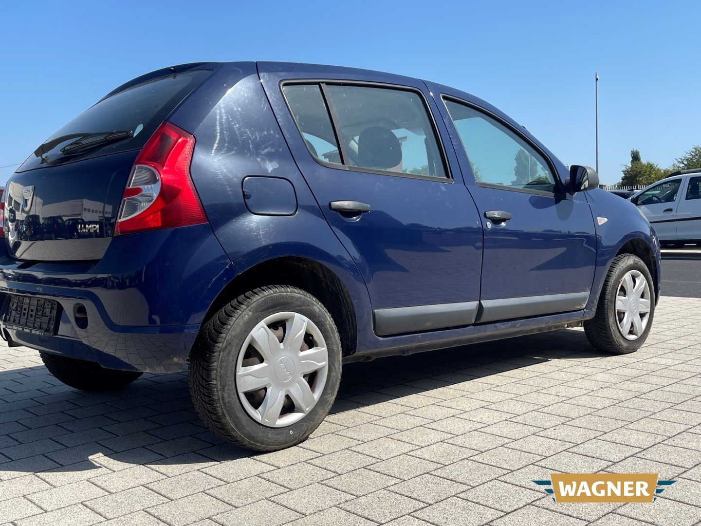 Fahrzeugabbildung Dacia Sandero Ambiance 1.4 MPI wenig Kilometer