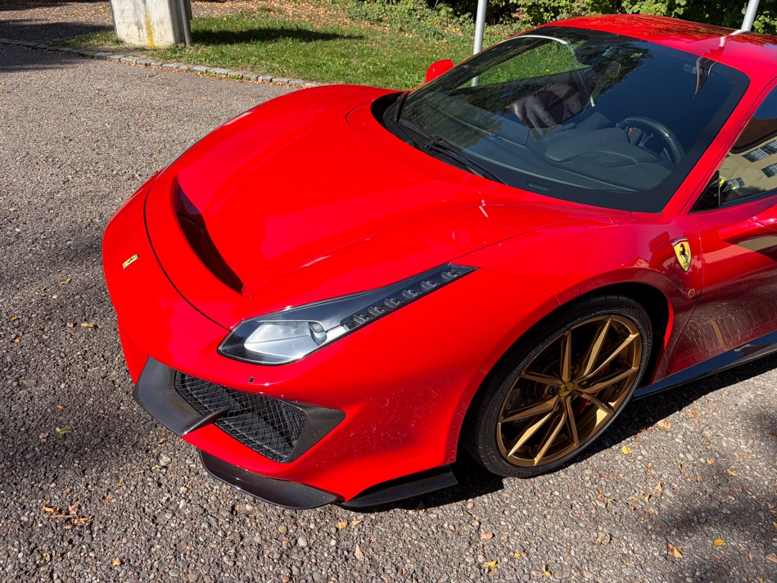 FERRARI 488 Pista 9