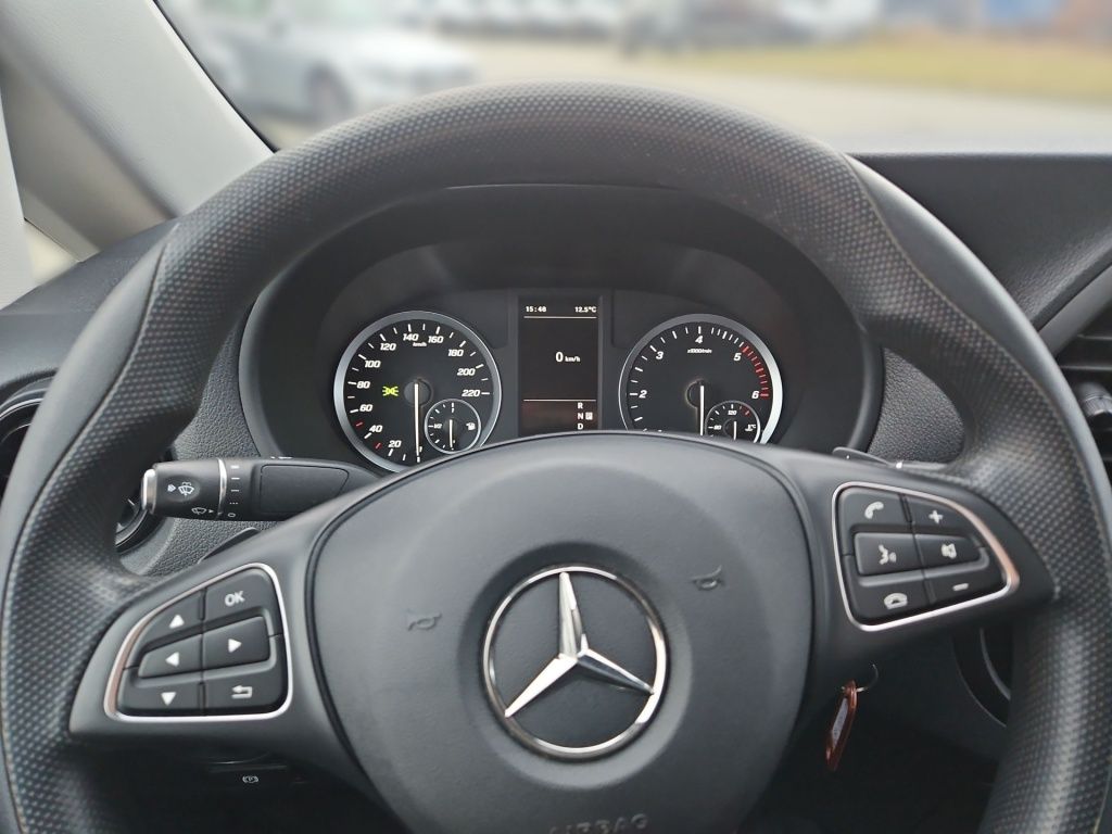 Fahrzeugabbildung Mercedes-Benz Vito 114 Kasten extralang LED-ILS AHK 2xST SHZ