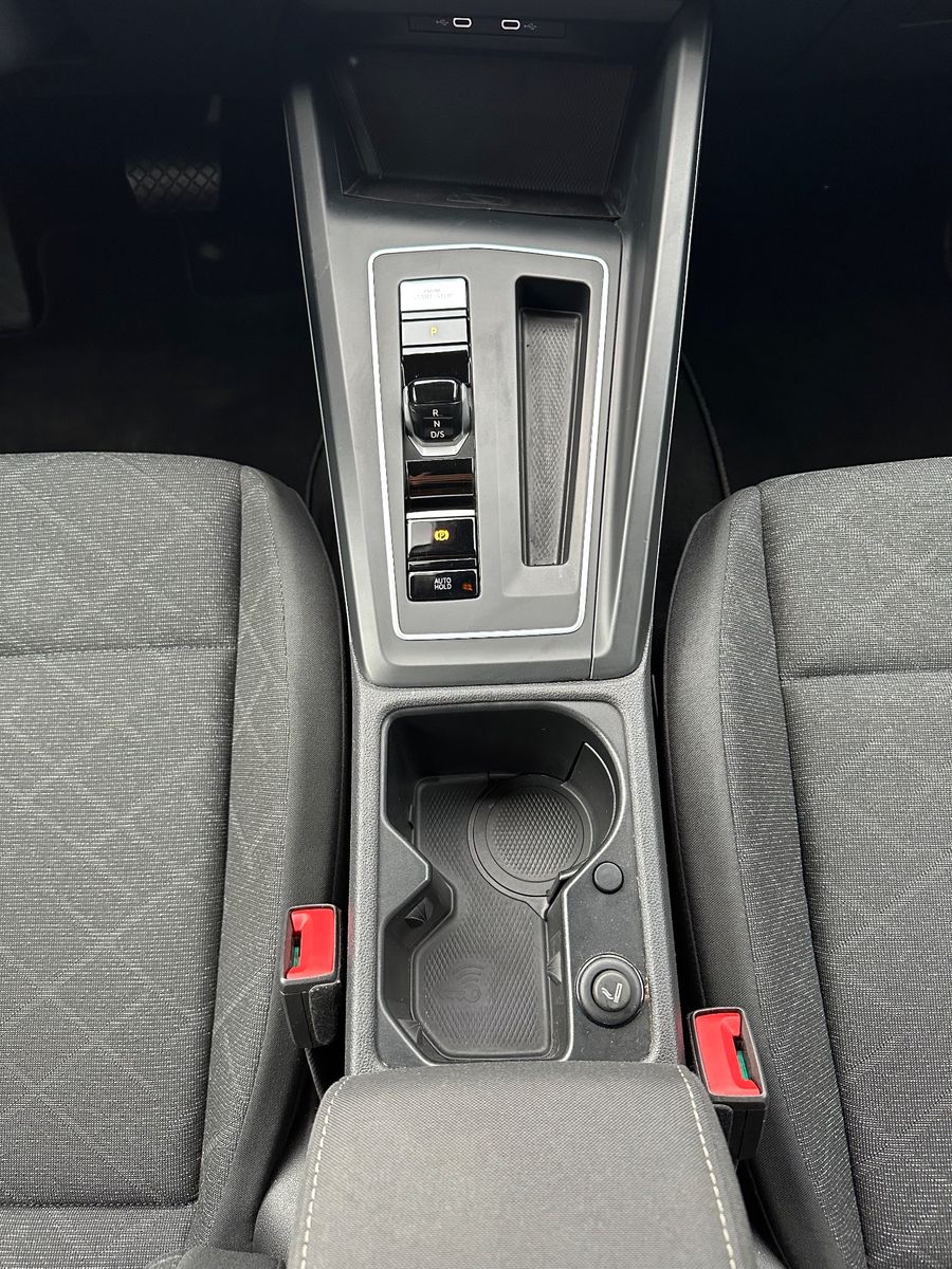 Fahrzeugabbildung Volkswagen Golf Variant 2.0 TDI DSG Life NAV+LED+AHK+ACC+VC