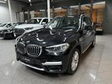 BMW X3 xDrive20i xLine LED ACC AHK Pano HUD R.Cam  - BMW X3 xLine mit Benzin-Antrieb