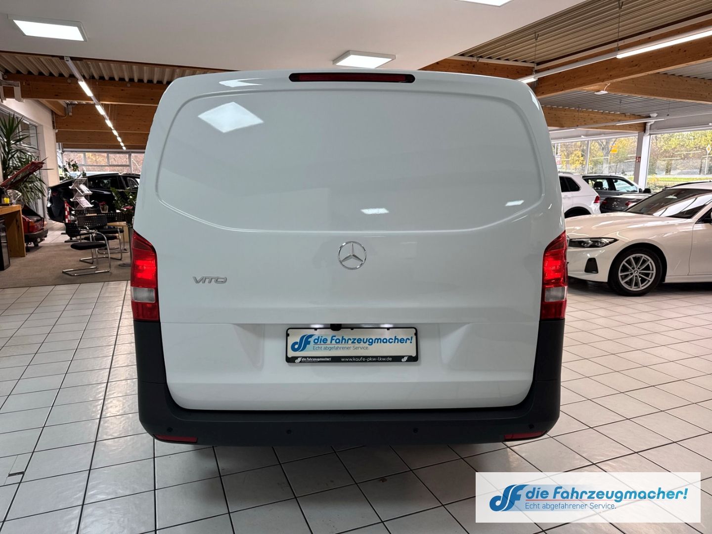 Fahrzeugabbildung Mercedes-Benz Vito Kasten 114 CDI RWD lang Navi DAB SHZ Rückfa
