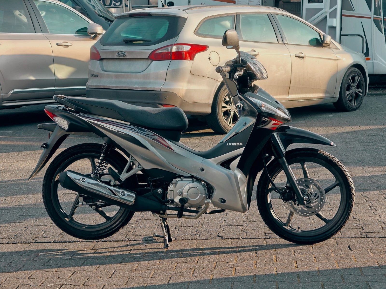 Fahrzeugabbildung Honda WAVE 110i - 109cm³ - AUS ERSTBESITZ